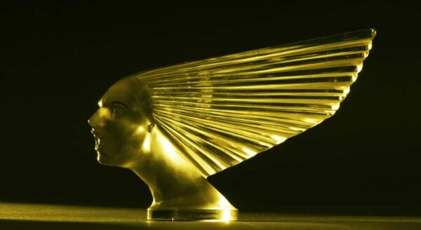 Desktop Attraction The Luxury Of Motoring Lalique Mascot 4 W870px H475 600X328