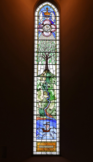Desktop Attraction News Beaulieu Abbey Church Memorial Window 2W580px H870px
