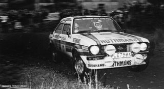 Desktop Attraction Ford Escort RS1800 1981 Ari Vatanen W870px H475px 600X328