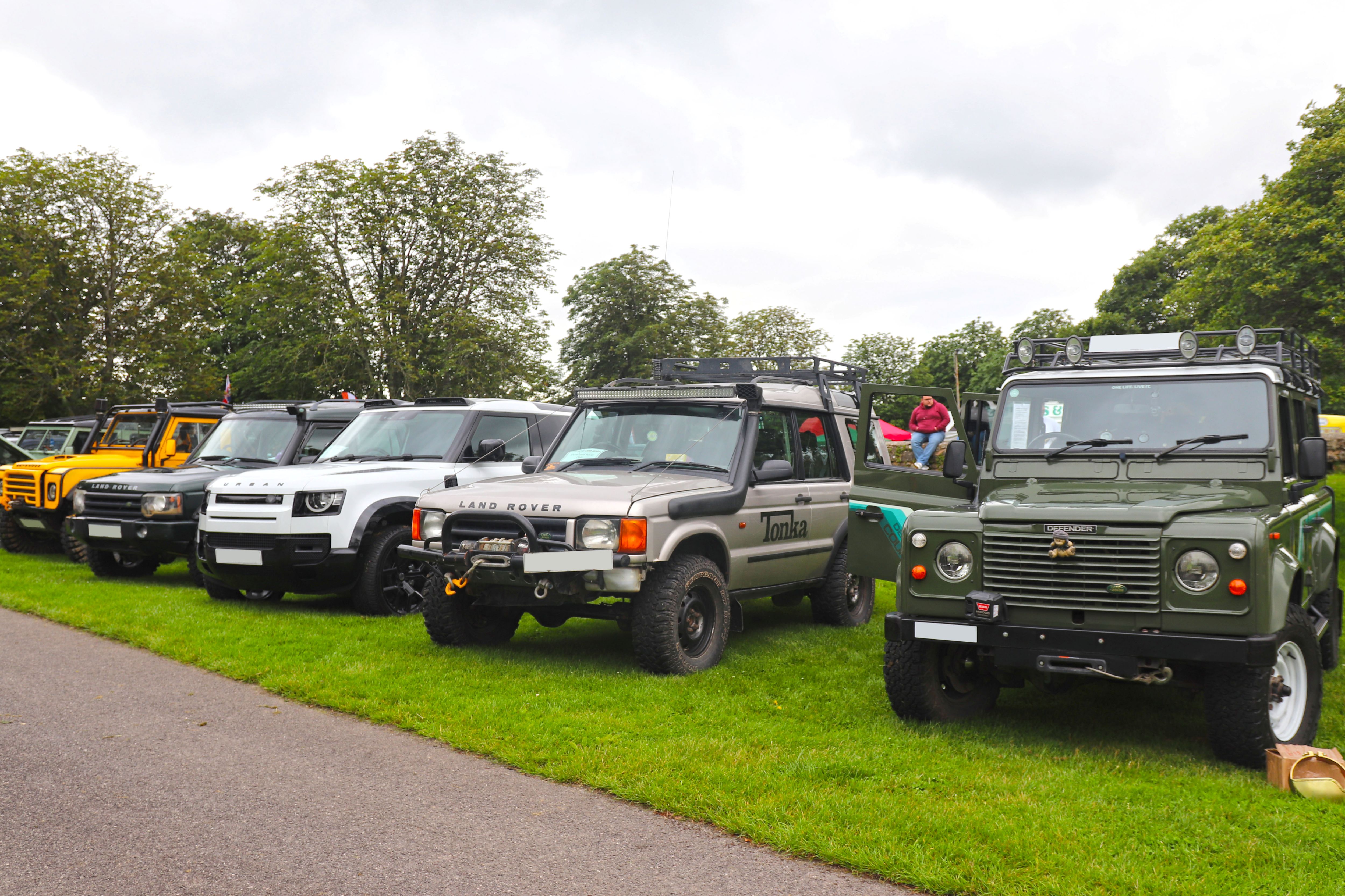 Land Rover 4