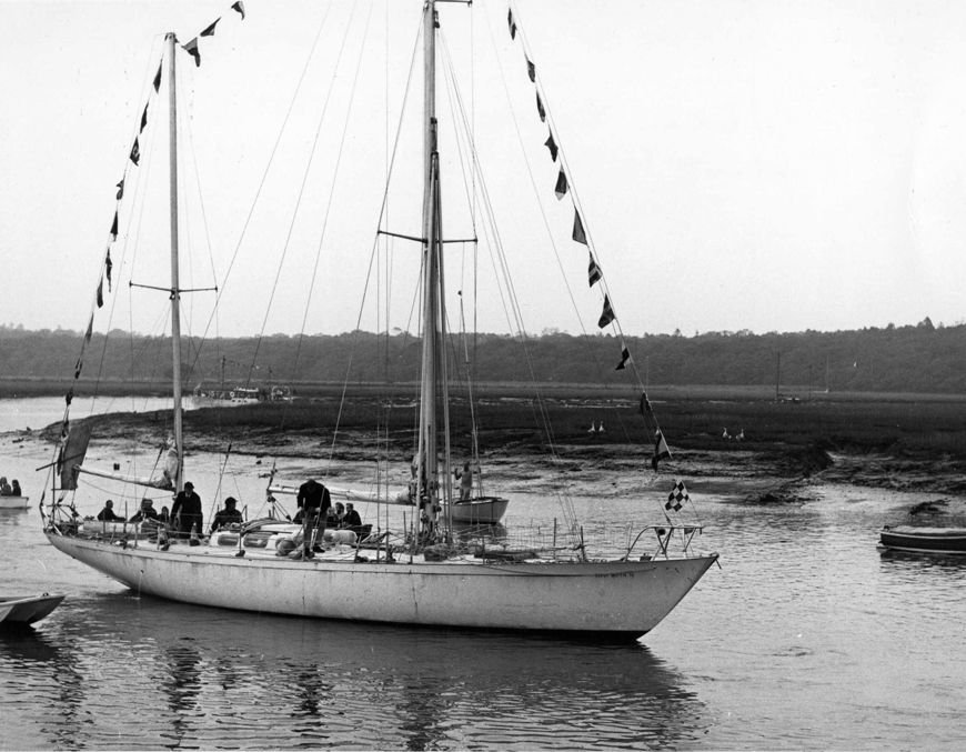 Desktop News Gipsy Moth Historic Leaving Beaulieu River W870px H677px 1